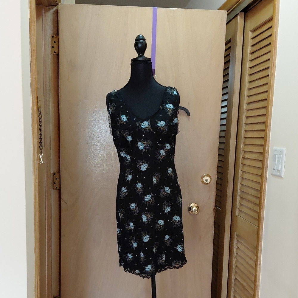 Black Lace Sleeveless Floral Dress with Blue Accents VINTAGE
